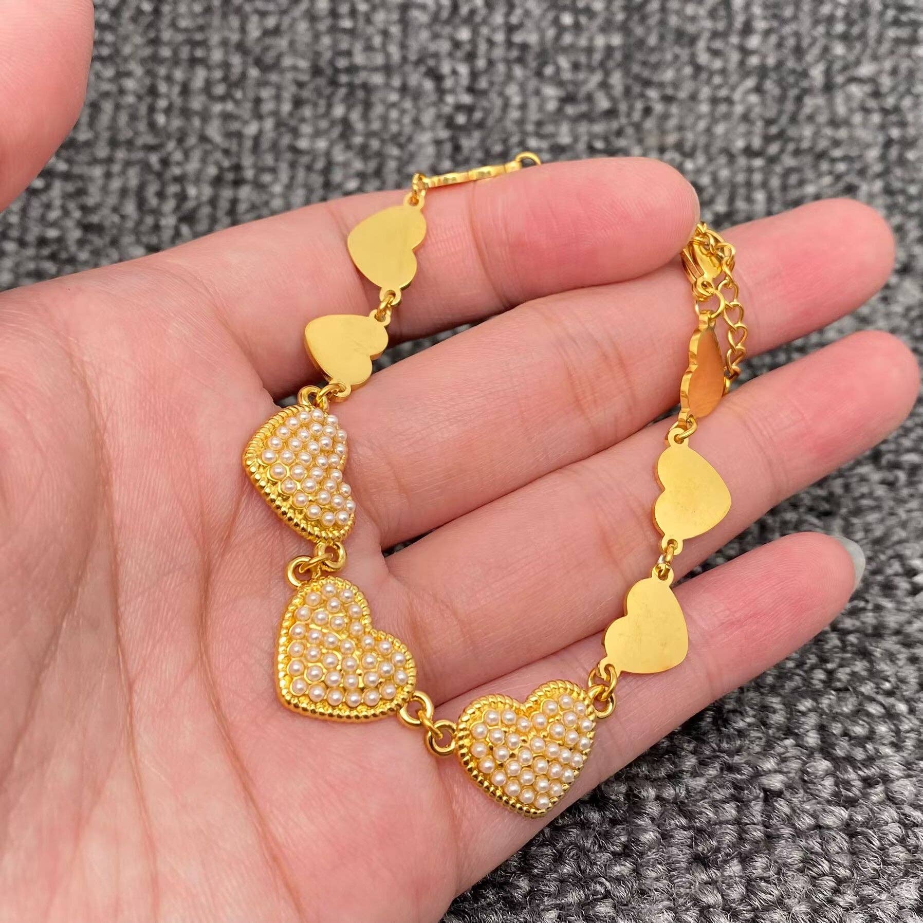 Mio Queena - Wholesale Charm/Dangle Bracelet - Pearl Geometric Charm 18K Gold Plated S.Steel Bracelet - FGS0