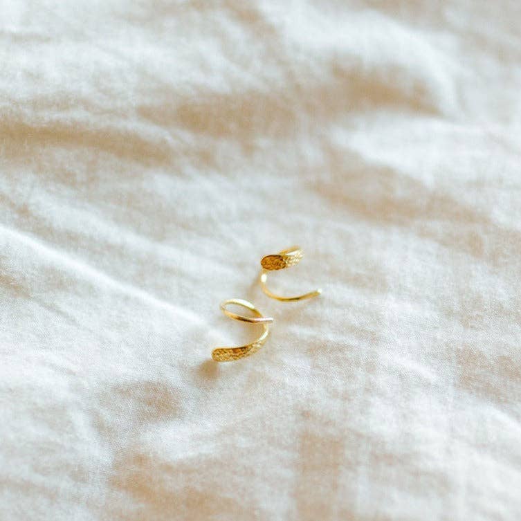 Mauve Jewelry Co. - Vendita all'ingrosso Orecchini a cerchio - Orecchini Double Twist1