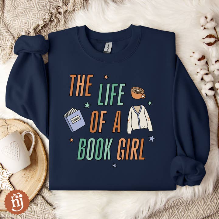 Nearly June Design Co – Sweatshirt - Unissexo por atacado – Taylor A Vida de uma Rapariga dos Livros Sweatshirt4