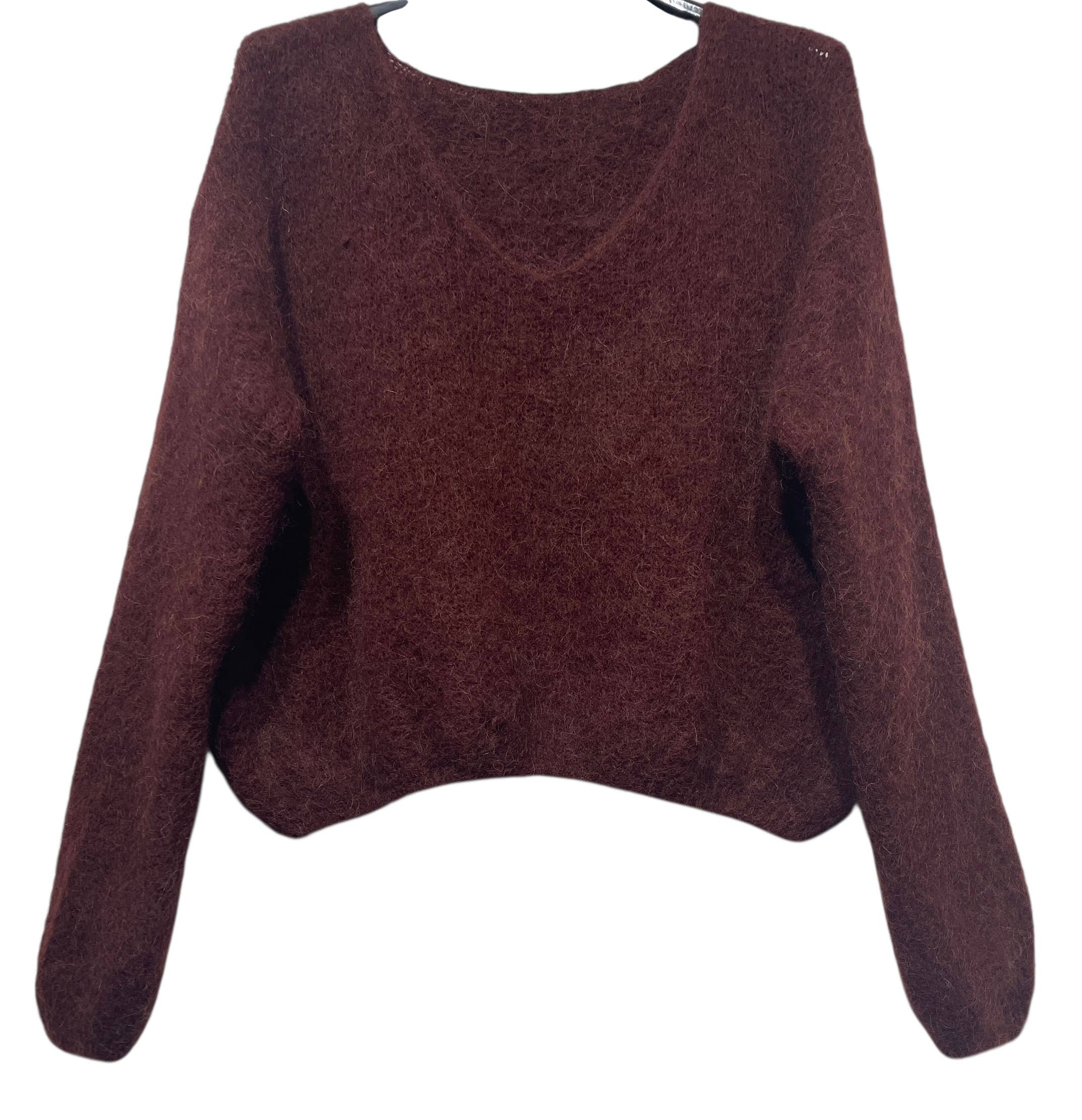 LINEN & COTTON HOUSE - Wholesale Blouse - Women's - 0281 V-NECK SWEATER IN ALPACA AND WOOL1