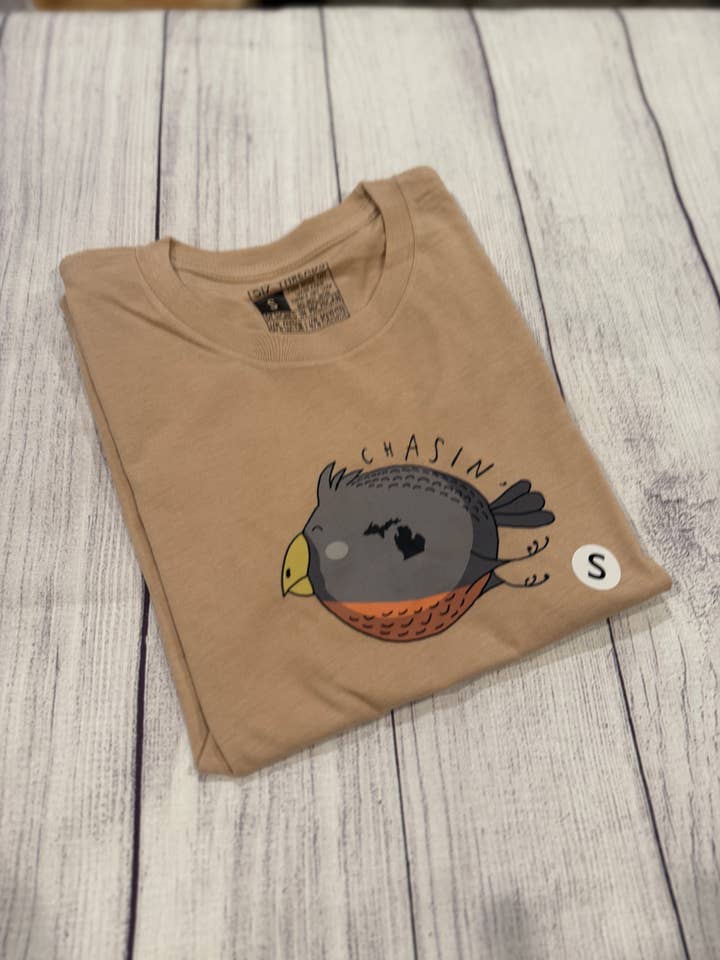 T-shirt de golf Chasin’ Birdie pour la vente par 517 Threads
