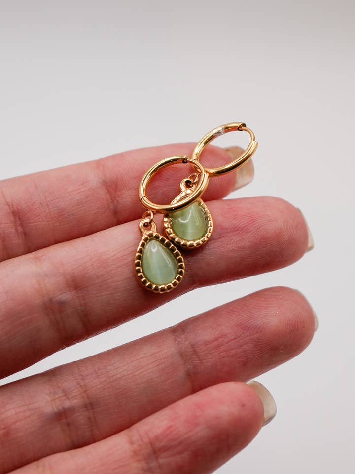 Blu Cat eye earrings for wholesale by Sonqo