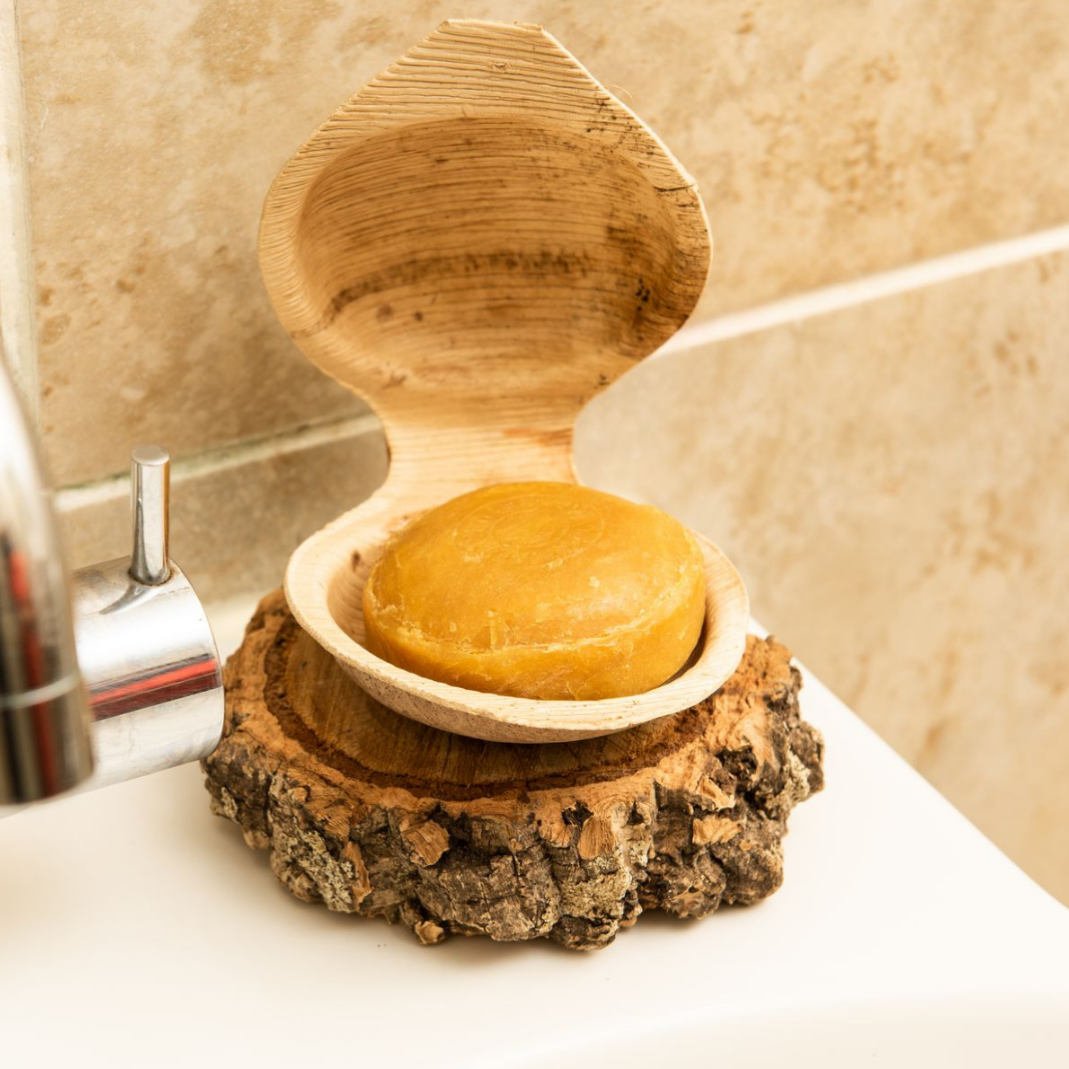 Holy Lama Naturals - Vendita all'ingrosso Saponette - Sapone vegano ayurvedico naturale fatto a mano alla curcuma2