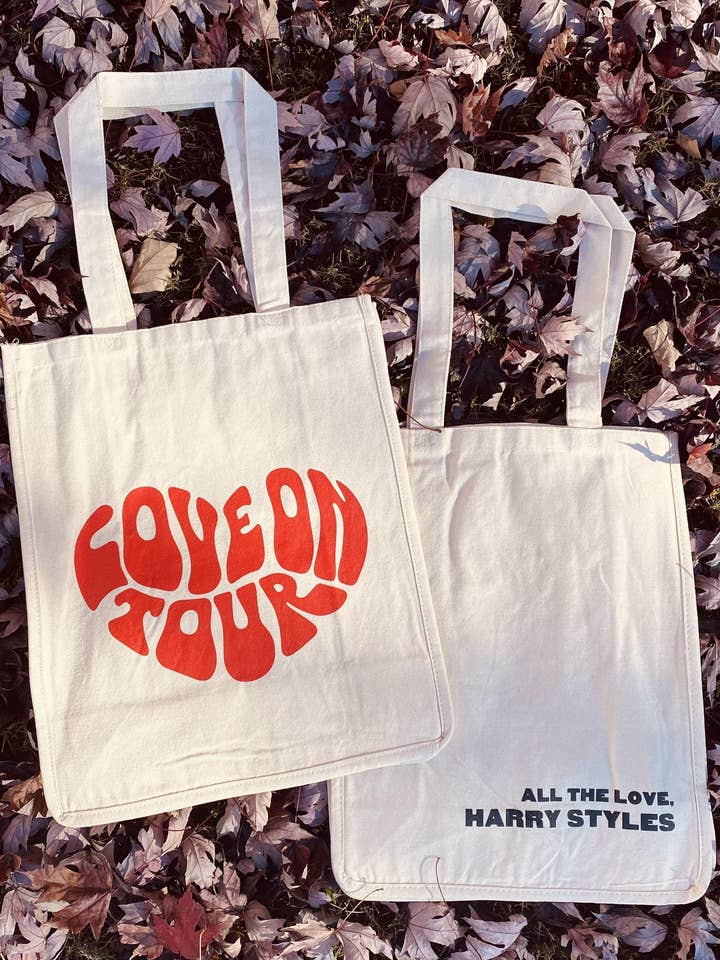 Bolso Tote Love On Tour (Edición Corazón) para venta al por mayor de Emacity Threads