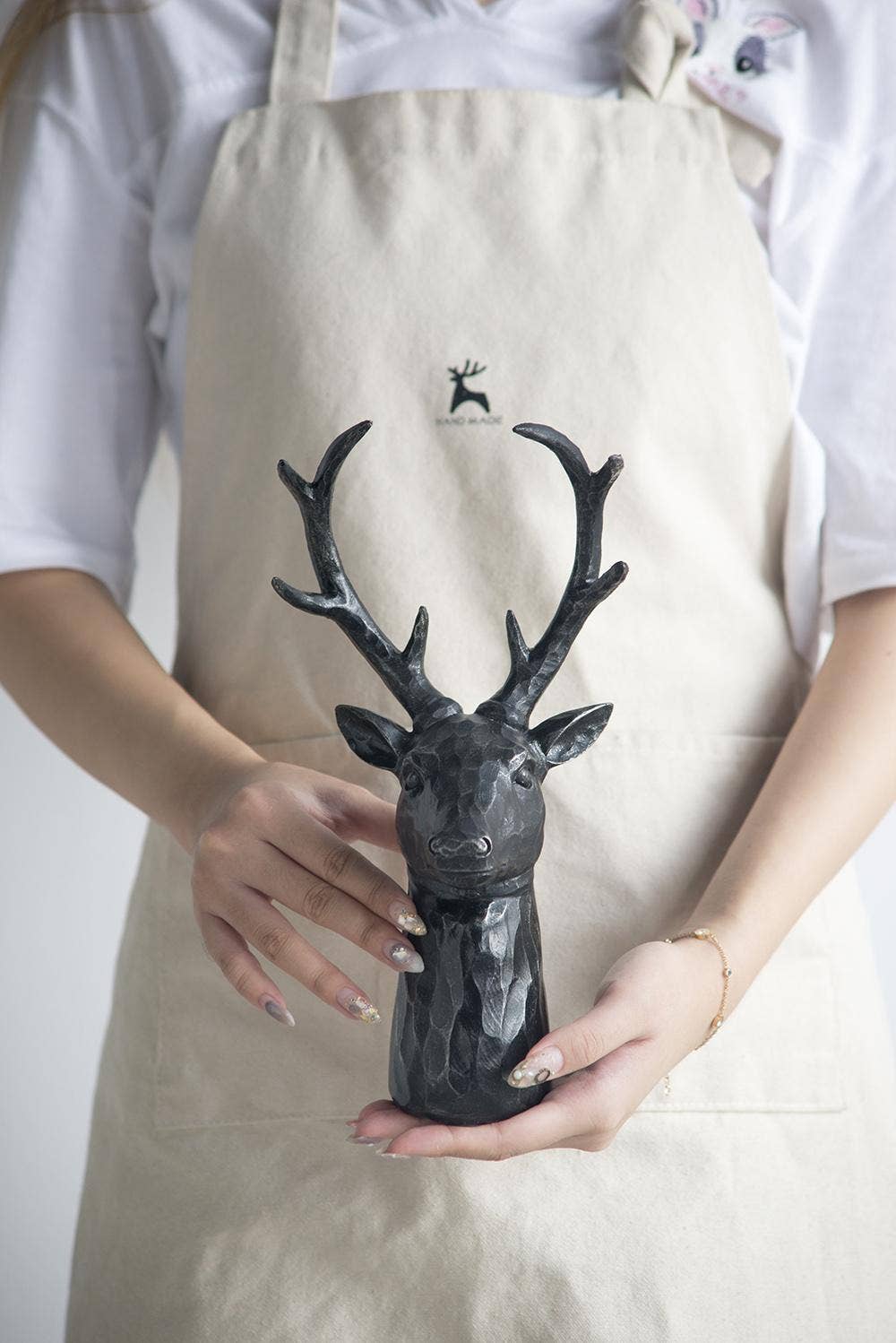 A&B Home Group Inc. - Wholesale Decoratief beeldje - Darby 8-Punts Hertenkop Zwart8