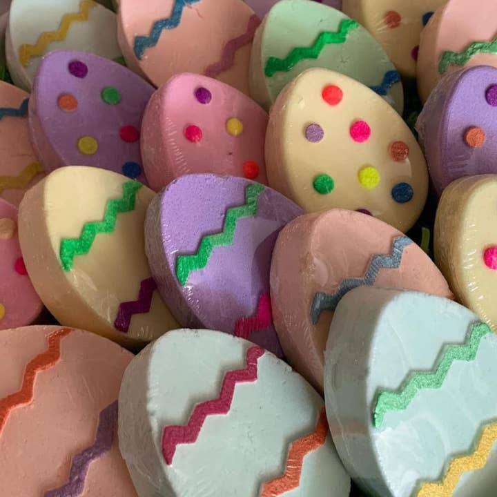 Easter Egg Bath Bomb for wholesale by Poppy & Thyme