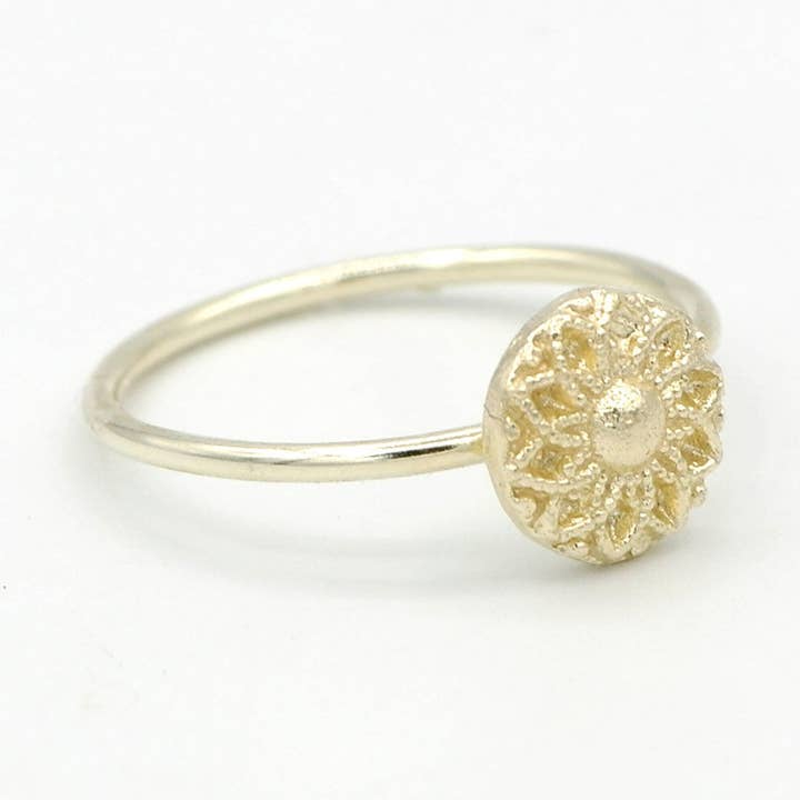 Anello nodo forte piccolo oro giallo per la vendita all'ingrosso da parte di Hester Zagt Sieraden