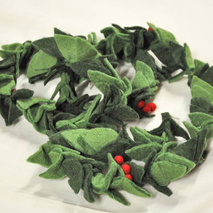 Zumki - Wholesale Bunting/Garland - Holly Berry Felt Garland0
