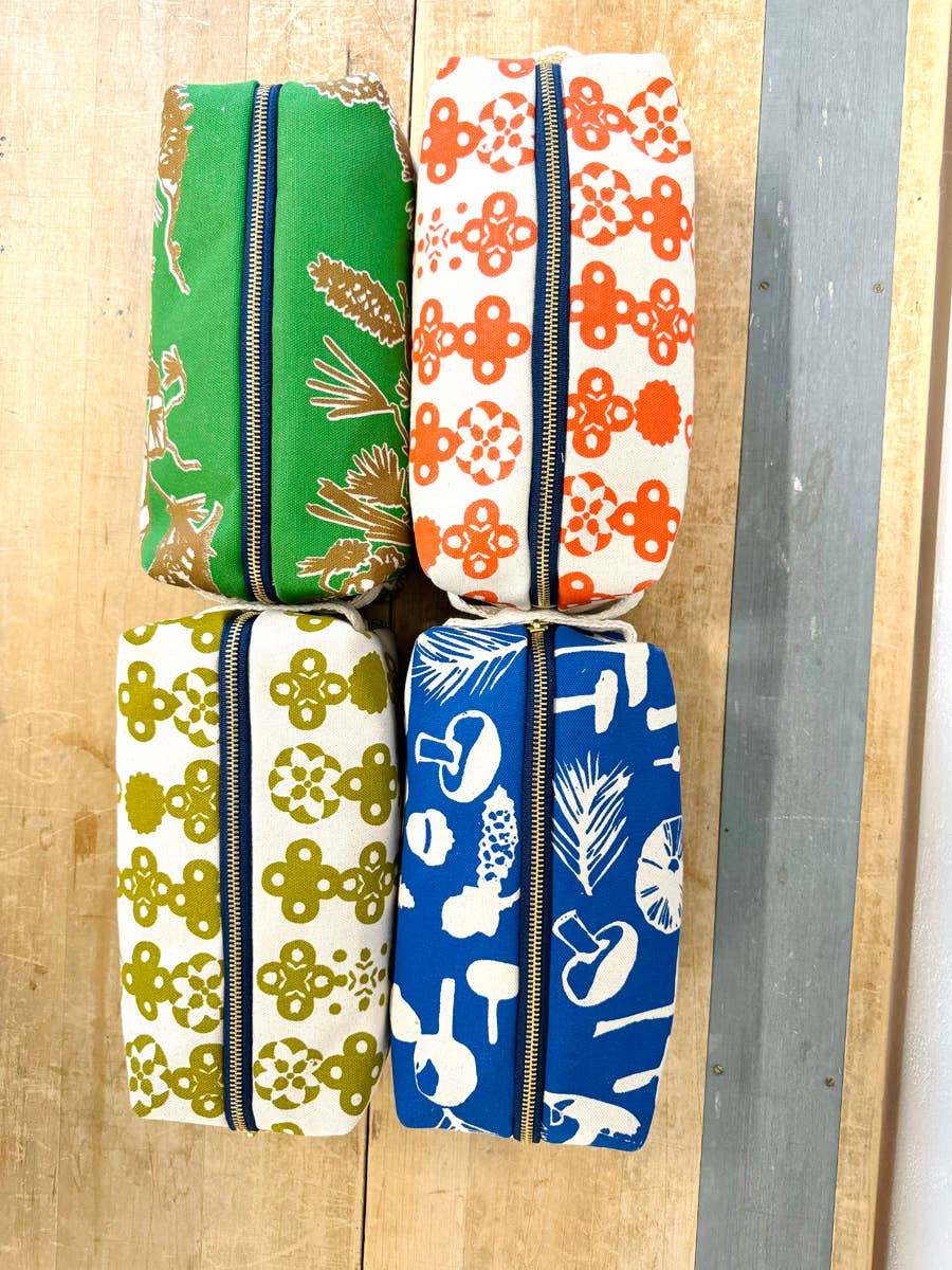 Kelly Kit Dopp en forme de pomme de pin en vente sur Faire2