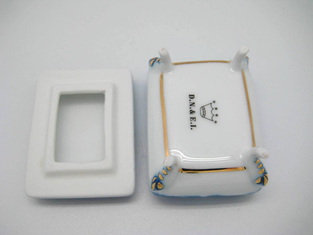 European Heritage Gifts - Wholesale Jewelry Box/Organizer - Victorian Antique Square Jewelry Box Delft Blue1