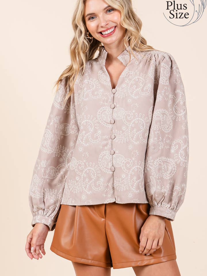 Blusa Plus Paisley con cordones y ojales, OT50899PL para venta al por mayor de GeeGee x Lovelo