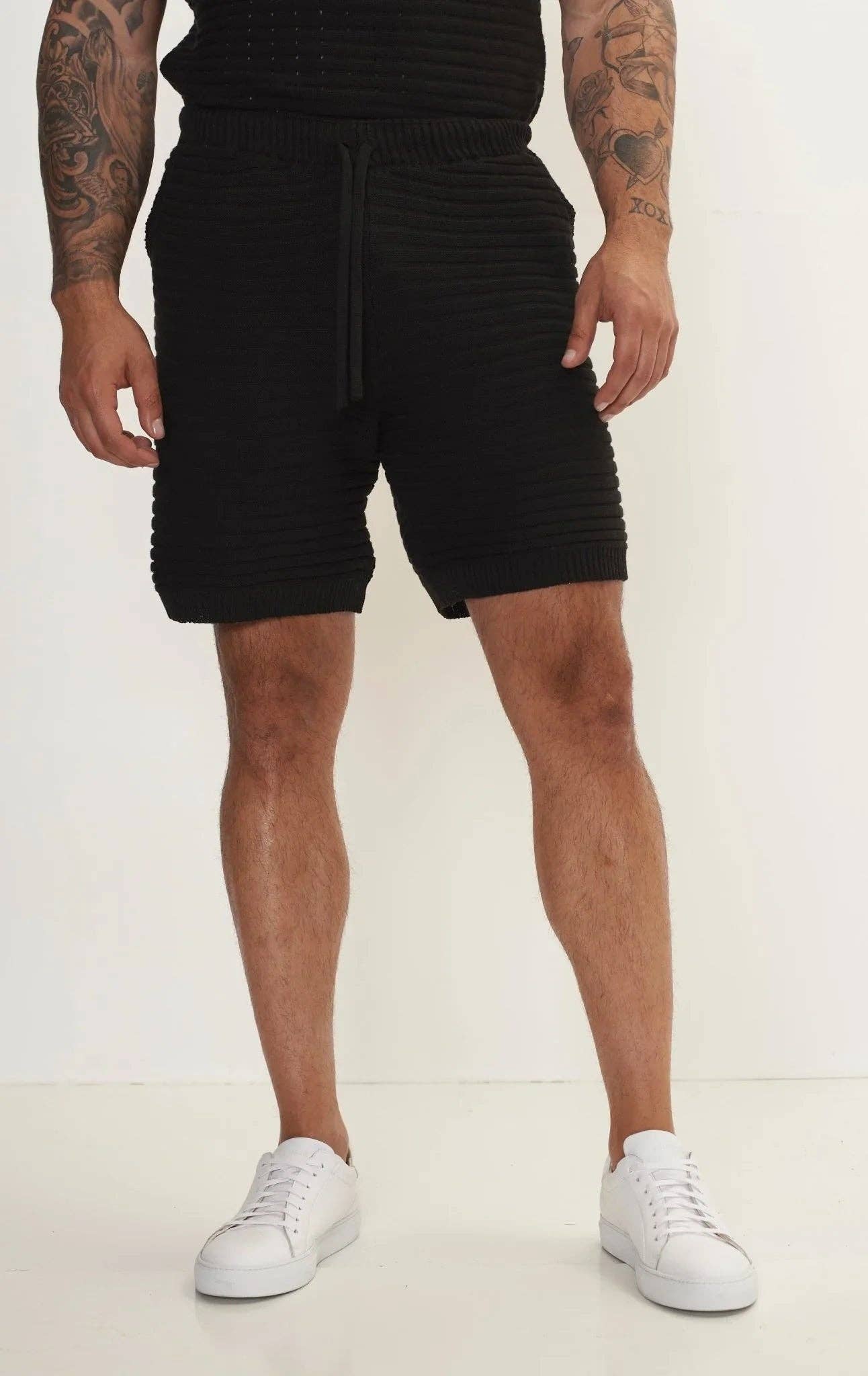 SORT Kortærmet strikket top og shorts til mænd med øje - sort for engroshandel på Faire6