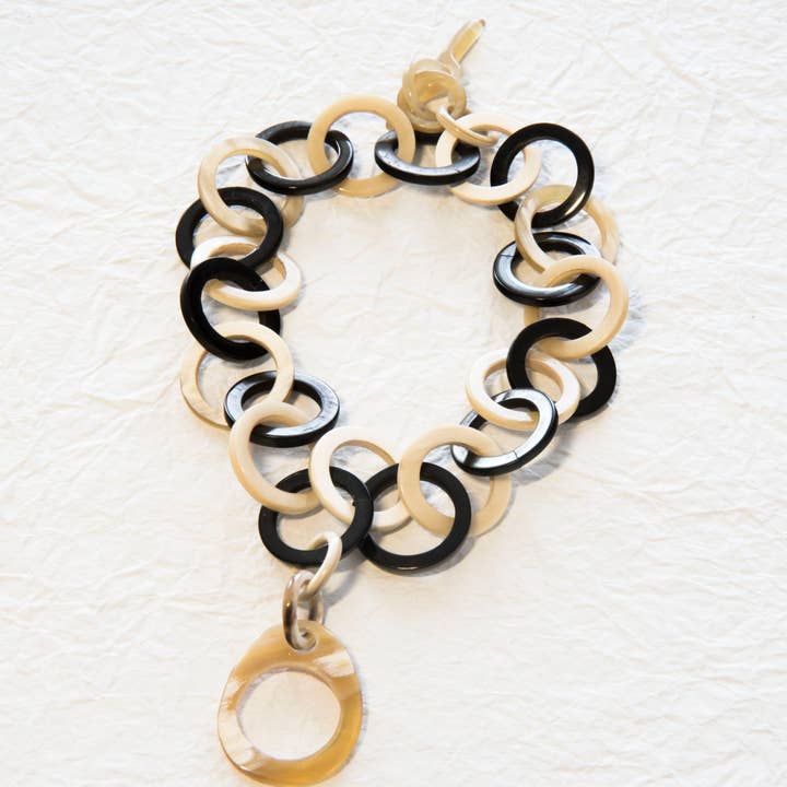 Q9972 Horn Bracelet for wholesale by Silk Wool and Bijoux
