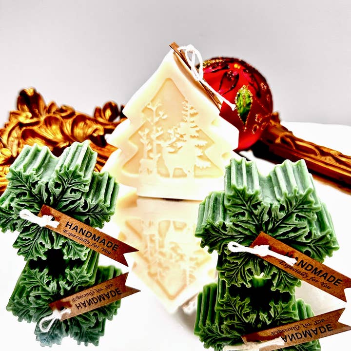 Bougie de Noël — Ensemble Arbre & Flocons de Neige Verts — Pin Ivoire pour la vente par Zenaural