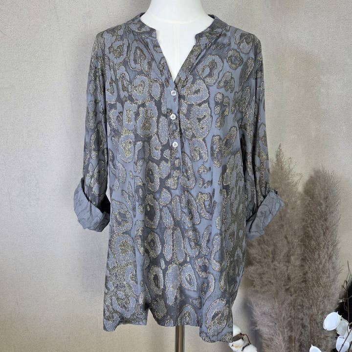 Halb geknöpftes Oberteil mit Tier-Glitzer-Hot-Print (M) für den Großhandel von Tempest Designs