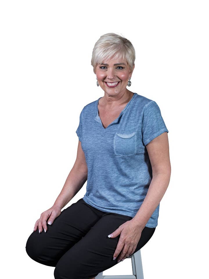 TINA Stephens Italy/Tees By Tina - Wholesale T-Shirt - Women's - Florence V-Neck Frocket Tee (BSS165)2