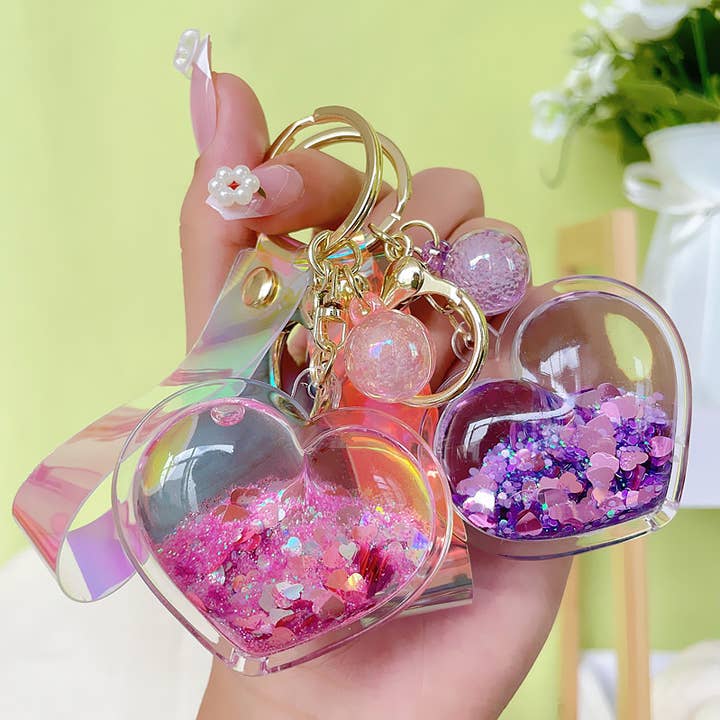 Porte-clés cadeau en forme de cœur d'amour avec sequins et sable mouvant pour amis pour la vente par Little Trendy