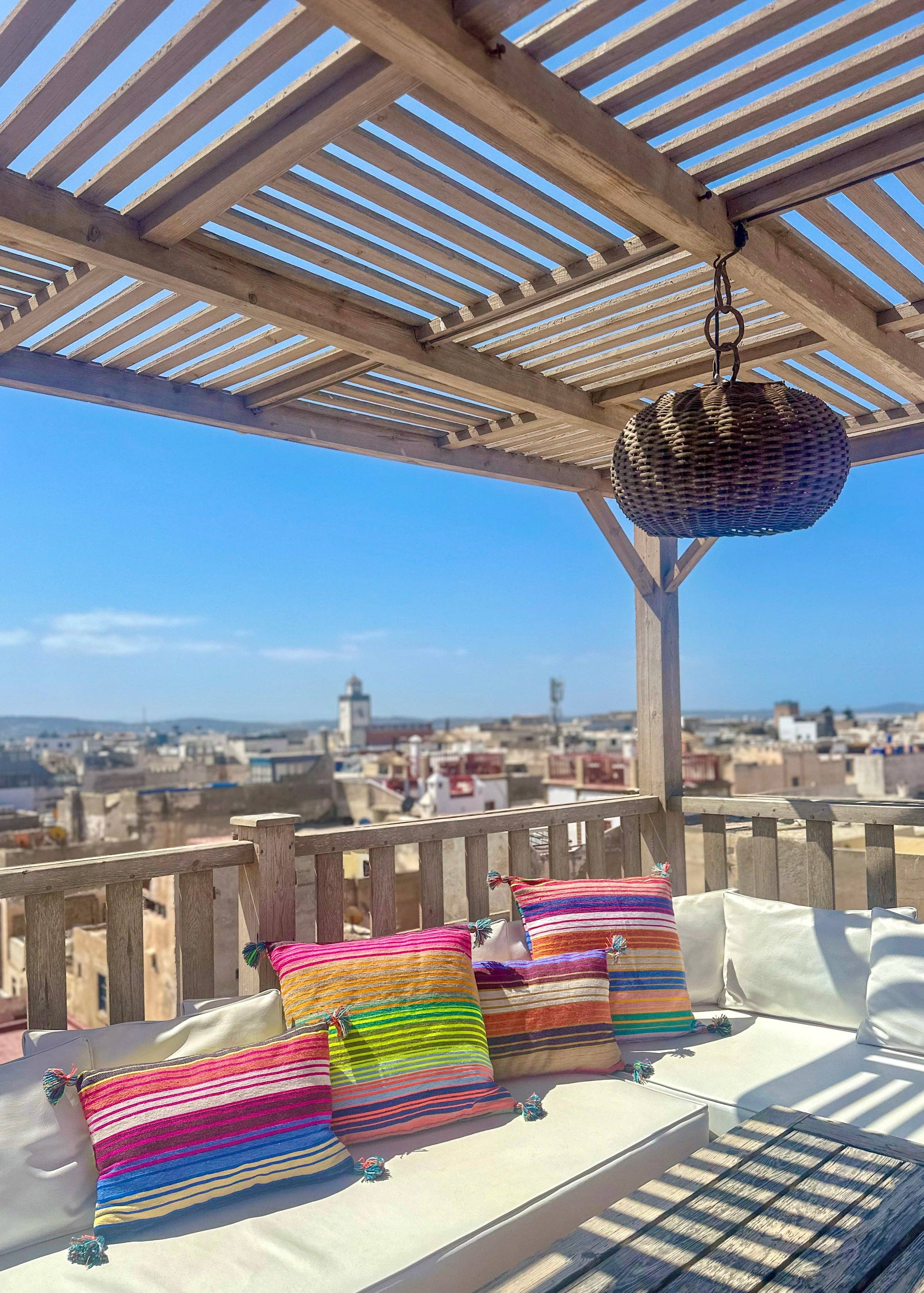 SOUK in the CITY - Vendita all'ingrosso Cuscini decorativi - Cuscini MOUIRA a righe e con pompon - 50 x 50 cm e 60 x 45 cm10