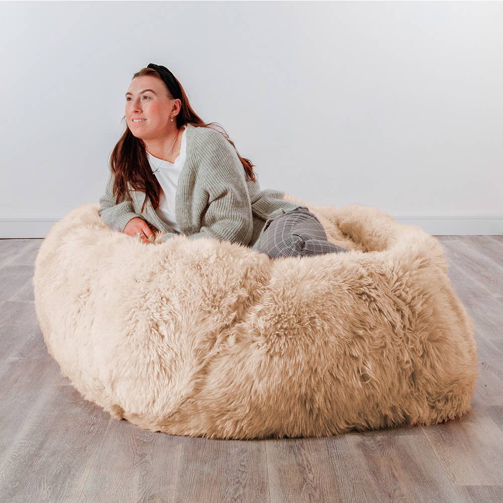 Native Natural - Wholesale Pouf - XXL Luxurious Beige Sheepskin Beanbag1