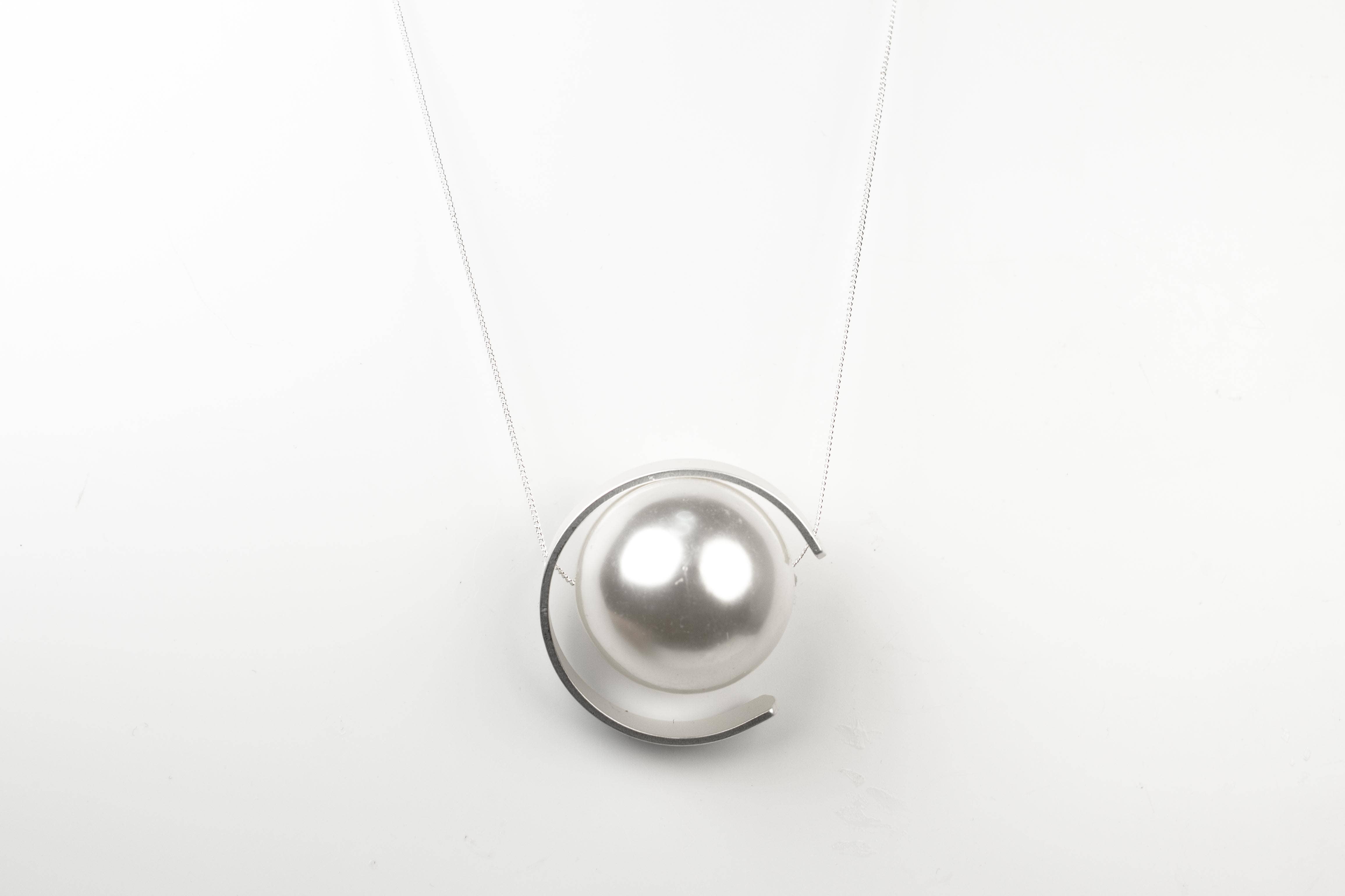 Accessoires by KHB - Wholesale Pendant/Charm Necklace - Short Bosch chain in silver2