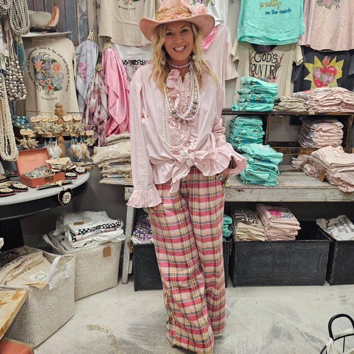 A Rare Bird Shop - Wholesale Button Down Shirt - Women's - Pink Cotton One Size Ruffle Shirt