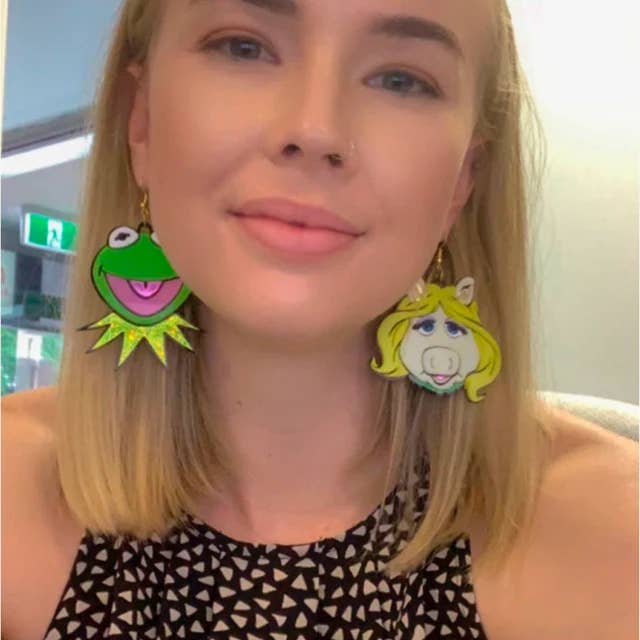 I'm Your Present - Wholesale Dangle Earrings - Miss Piggy And Kermit Laser Cut Earrings