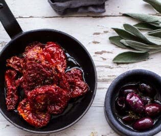 Sutter Buttes - Wholesale Tapenade - Sun-Dried Tomato Olive Tapenade – Tangy & Full-Bodied 9oz2