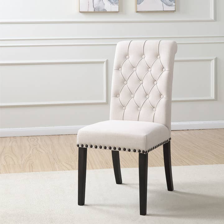 Glamour Home - Vente Chaises - Ensemble de chaises de salle à manger en tissu beige Aleki avec boutons capitonnés6