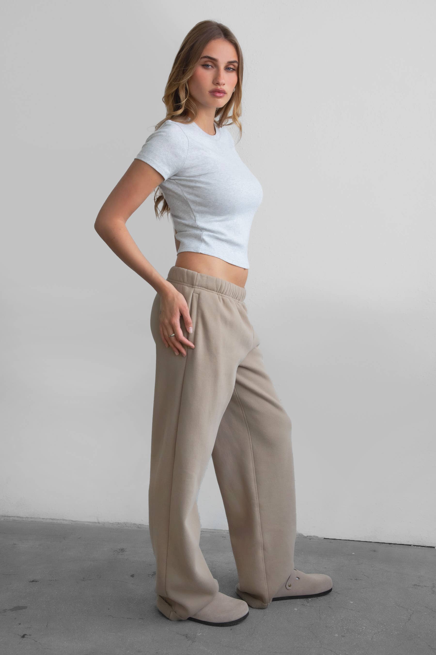 TICTOC - Wholesale Lounge Sweatpants/Joggers - Women's - LANI Cloud Fleece Wide Leg Sweatpants Stretch Waist & Pocket23