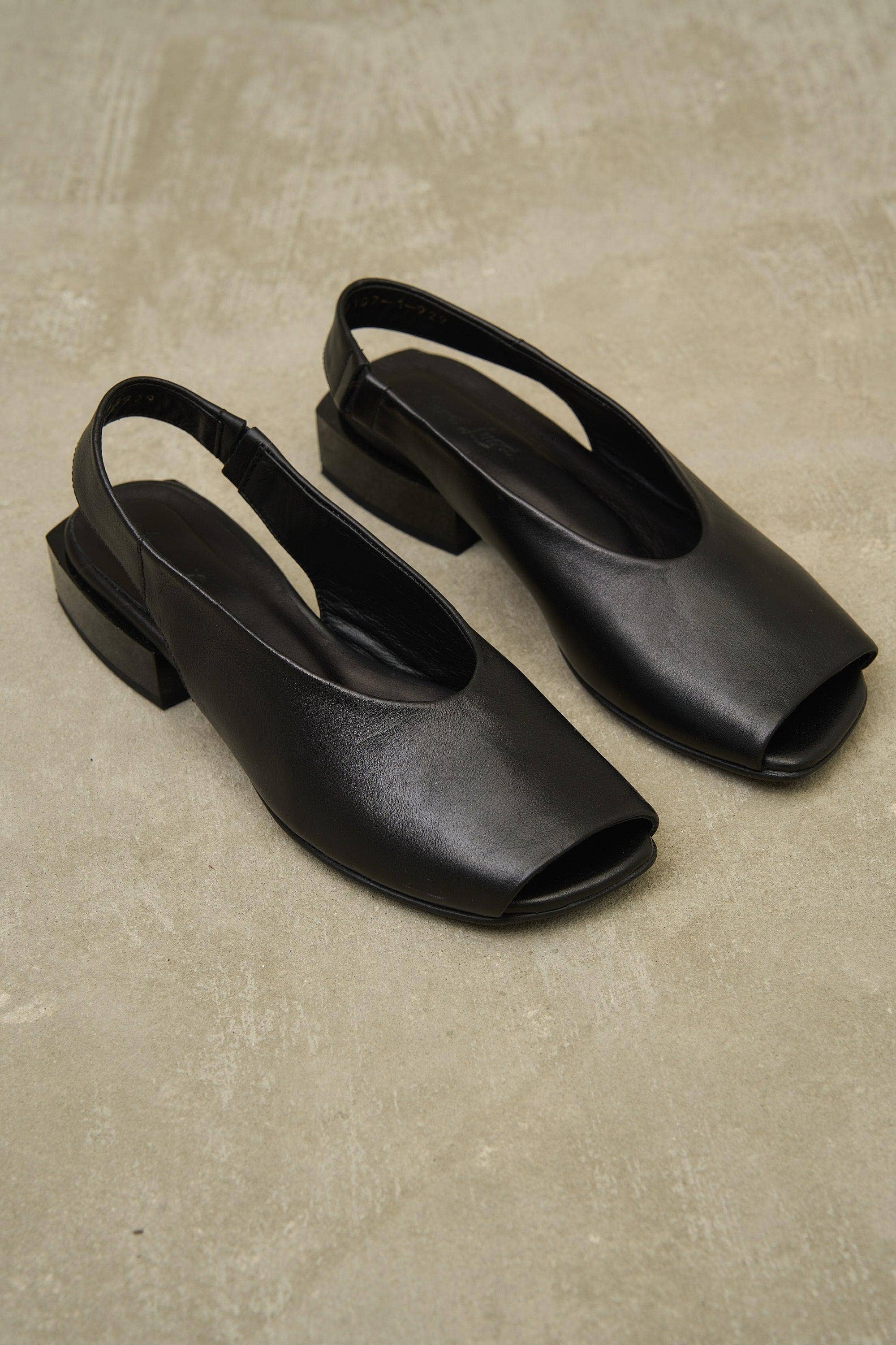 Black Gloss Block for wholesale on Faire11