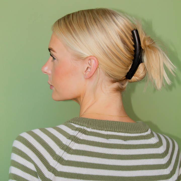 Shop Andi - Wholesale Hair Clip - Women's - Fall Curved Claw Clip3