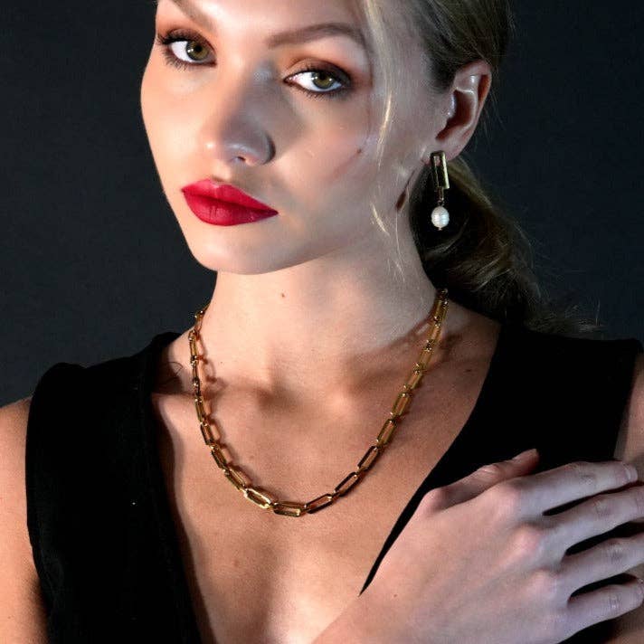 CANNES - Collana a catena con fermaglio e delicata dichiarazione per la vendita all'ingrosso da parte di HACKNEY NINE