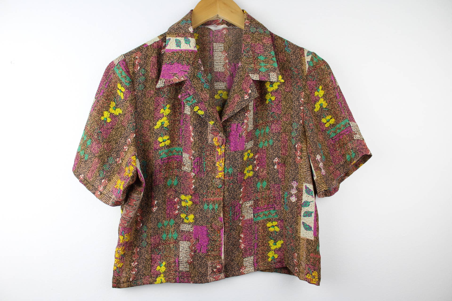 Sun's Out! - Wholesale Button Down Shirt - Women's - Reworked Vintage Short-Sleeve Button Up Blouse - Cropped13