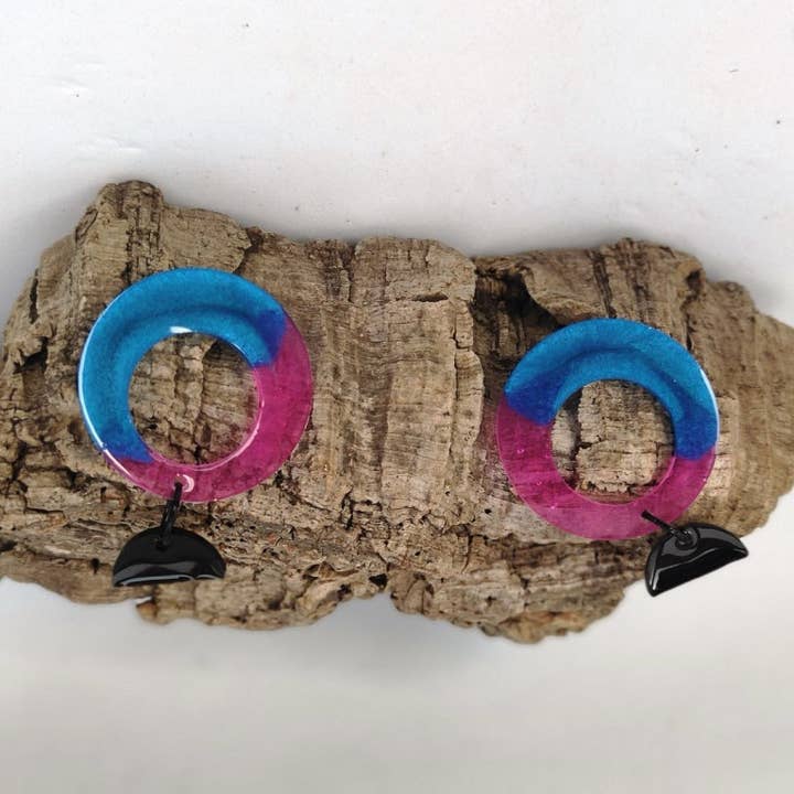 Hollowed circle earrings P0069 for wholesale by Resinartesania