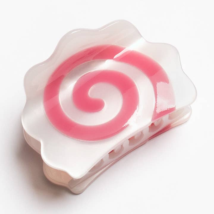 Pince à cheveux en acétate en spirale rose Naruto Fish Cake pour la vente par WINONA IRENE