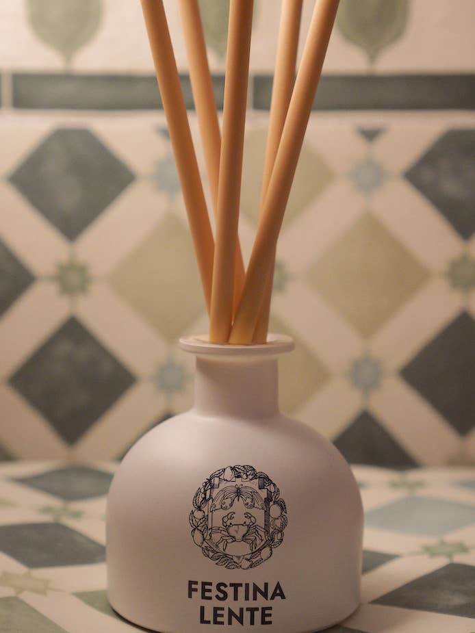 HIC&NUNC 100 ml (3 oz) Duftspreder med Pinde Alkohol-Fri for engroshandel hos FESTINA LENTE MILANO