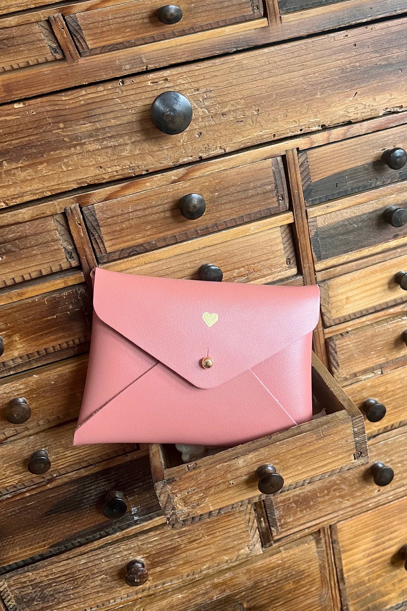 BARNABÉ AIME LE CAFÉ - Wholesale Card Holder - Women's - Leather envelope pouch / Card holder: Bichette, Love...9