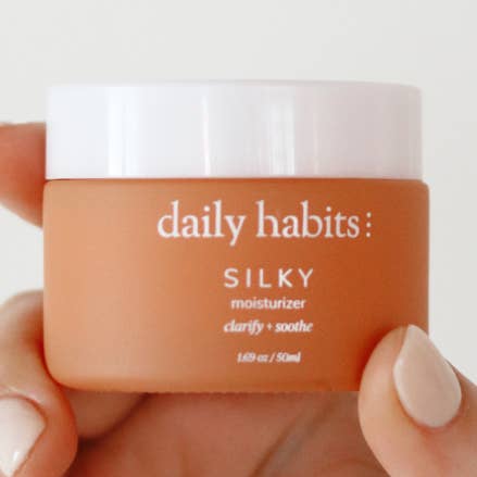 Crème hydratante soyeuse pour la vente par Daily Habits