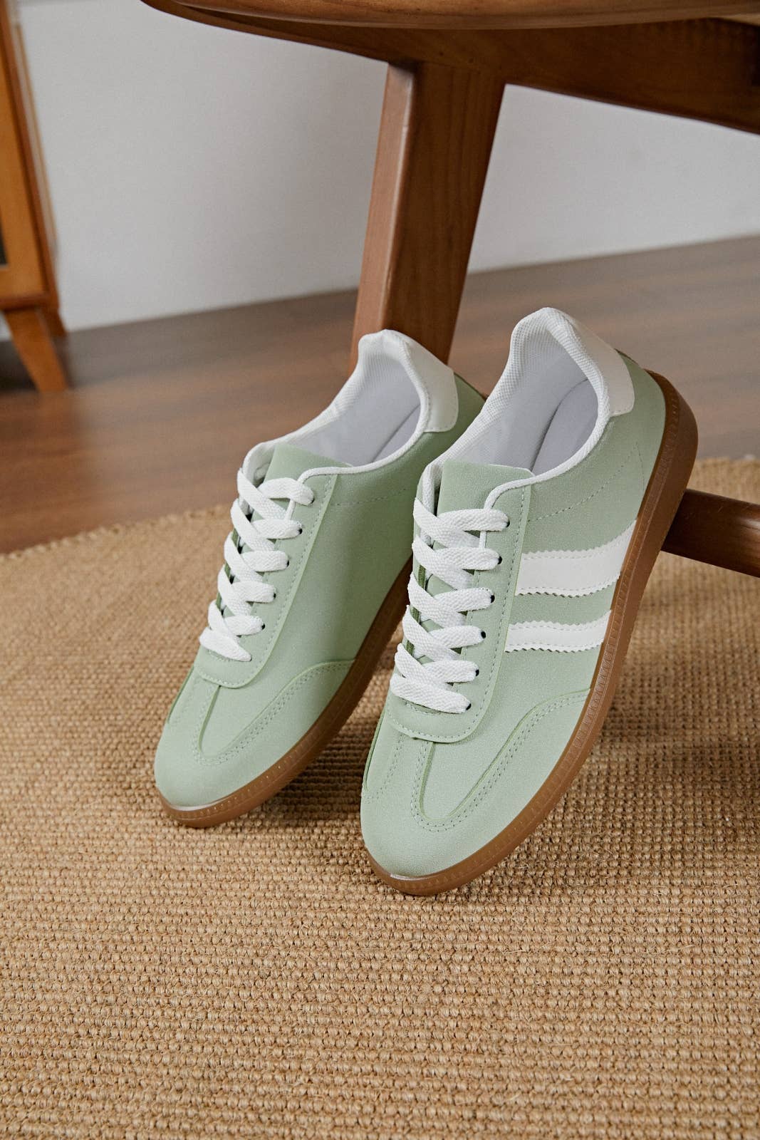 ERYNN - Wholesale Lifestyle Sneakers - Women's - lace-up sneakers - Zoe12