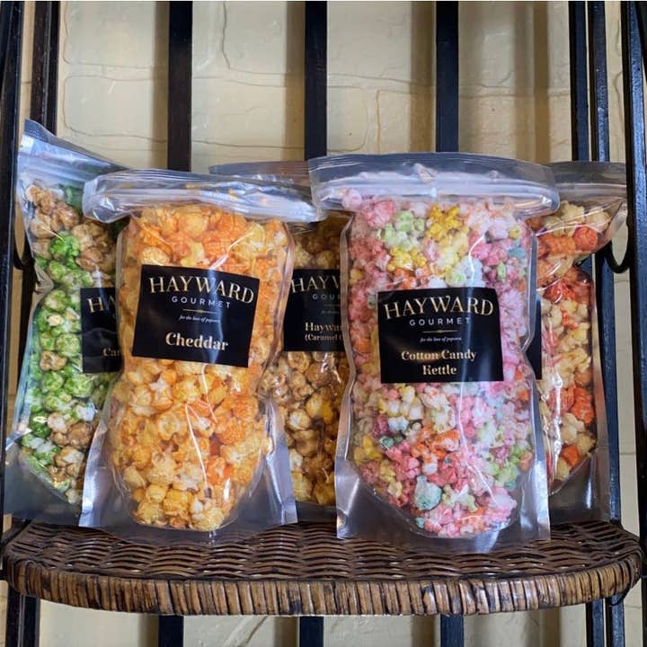 Hayward Gourmet – wholesale Popcorn – Medium Size - 7 cup - Flavored Gourmet Popcorn