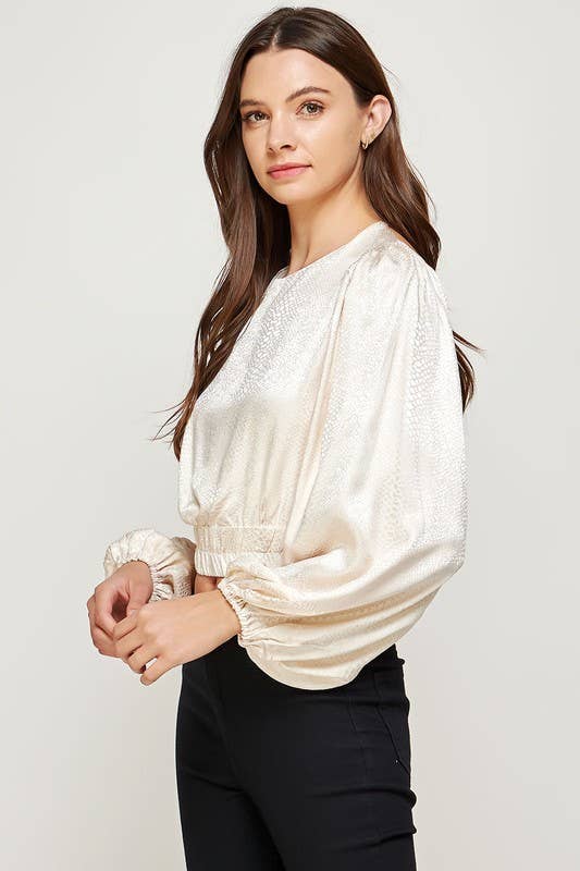 Strut & Bolt – Großhandel Bluse – Damen – Rückenfreie Jacquard-Satinbluse mit offenem Rücken5