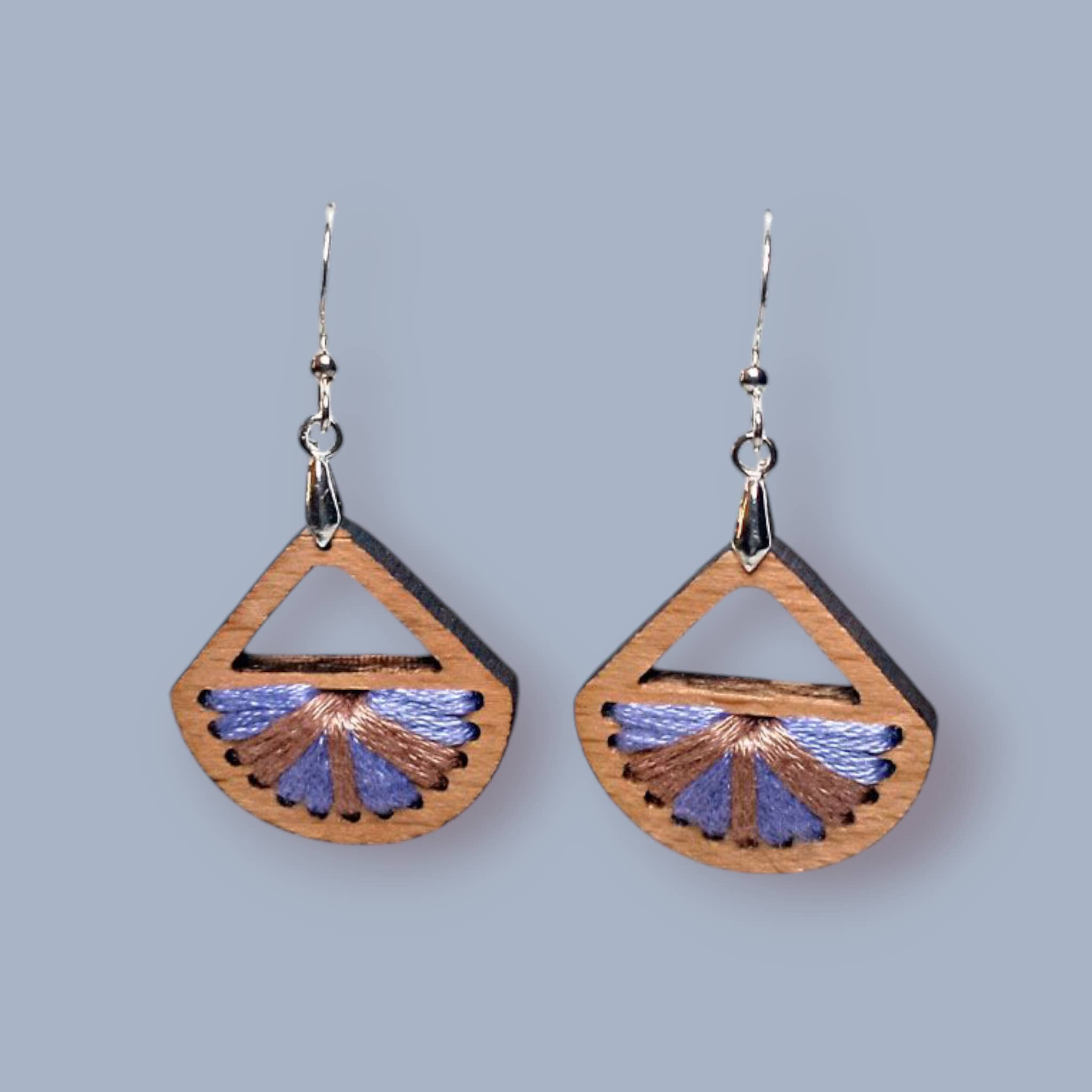 Aurabois – wholesale Hängande örhängen – Flickörhängen Färger MC