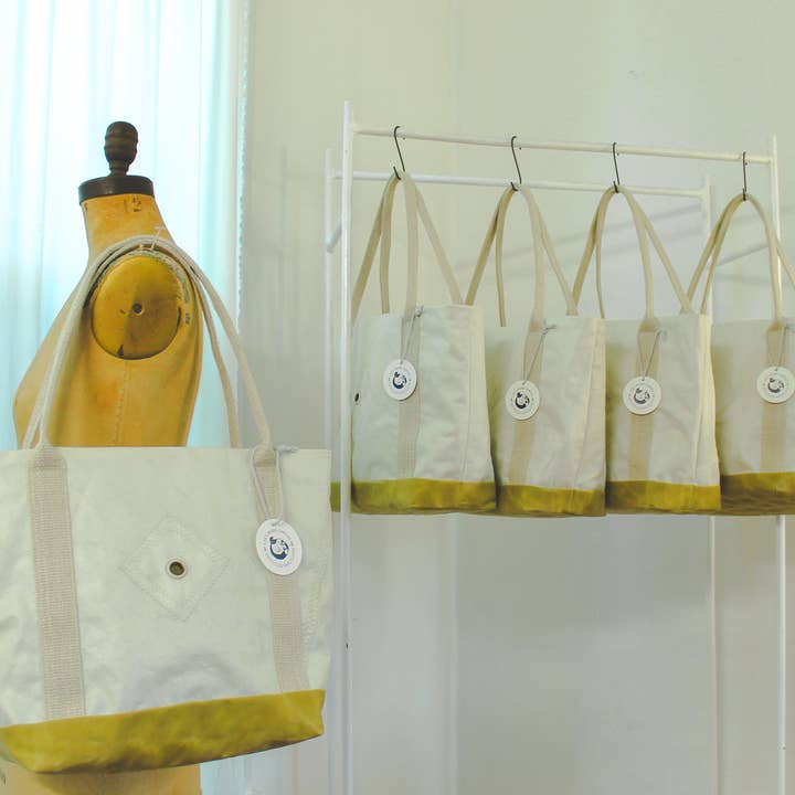 Sejlklud/vokset lærred/hampehåndtag ~ Everyday Tote for engroshandel hos Left Hand Canvas