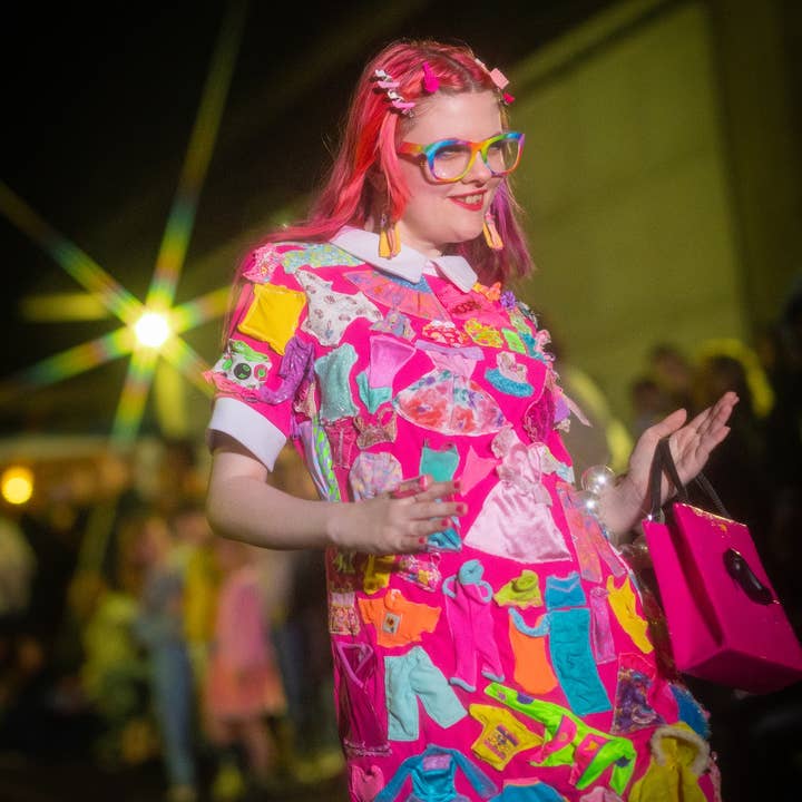 NO RHYME OR REASON ART - Wholesale Dangle Earrings - Totally Hair Barbie Doll Earrings - 90s Nostalgia, Posable6