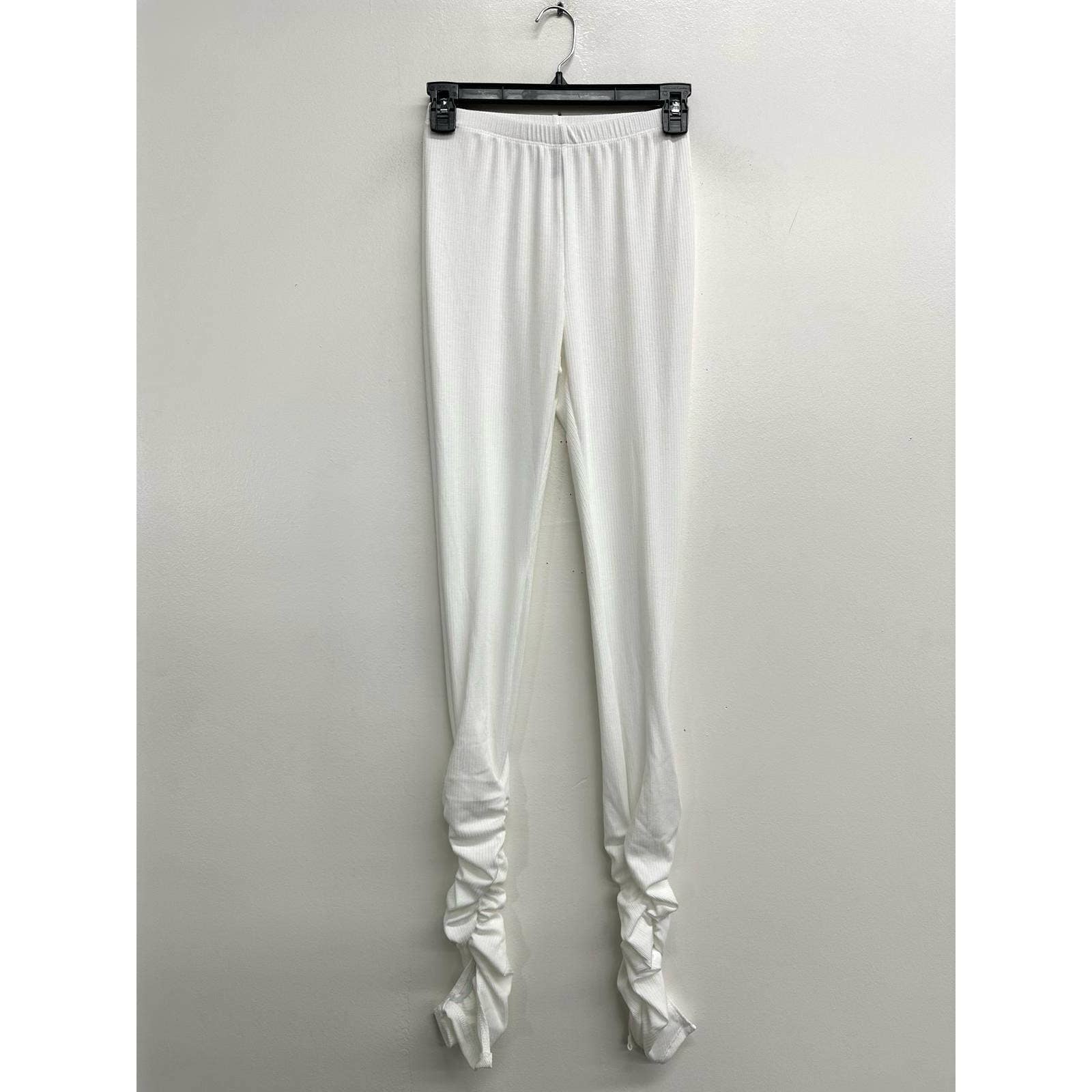 Uptown Apparel - Wholesale Fashion Leggings - Women's - B10613 Ribbed Ankle Ruched Leggings9