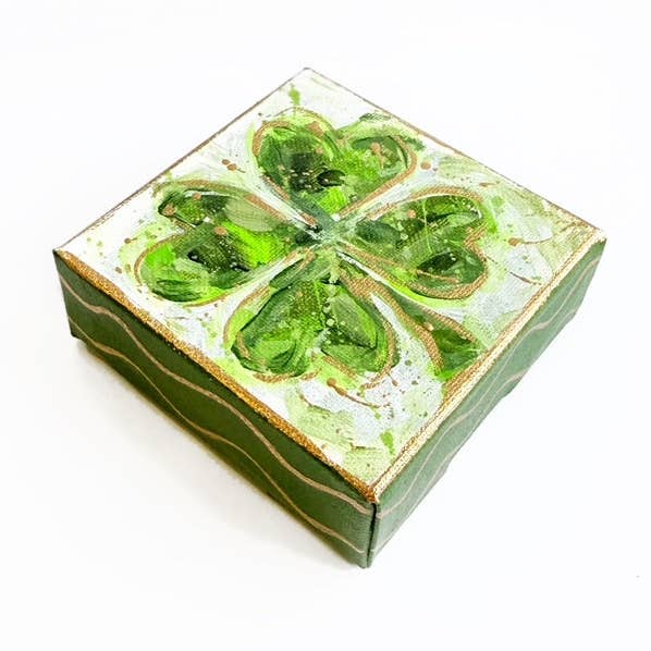 Toile Trèfle à Quatre Feuilles Peinte à la Main - Cadeau de la Saint-Patrick pour la vente par Audra Style