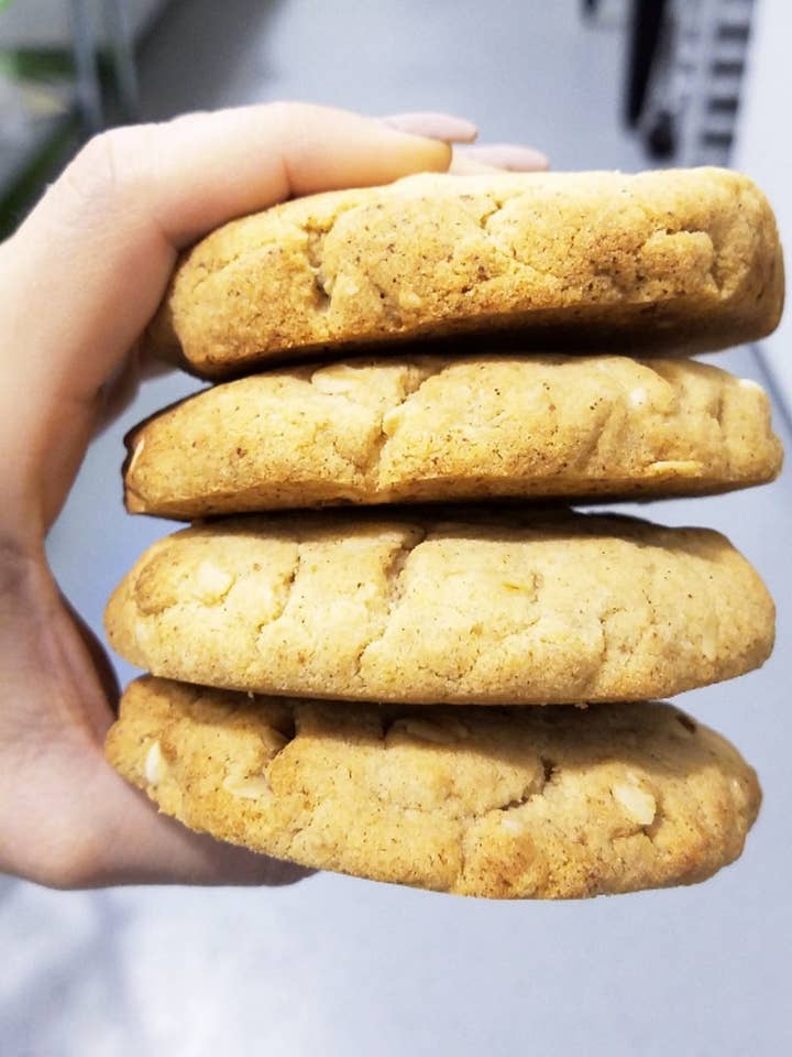 *Best Seller* White Chocolate Oatmeal Cookie (Whey & Vegan Options) for wholesale by Stuffum Naturals