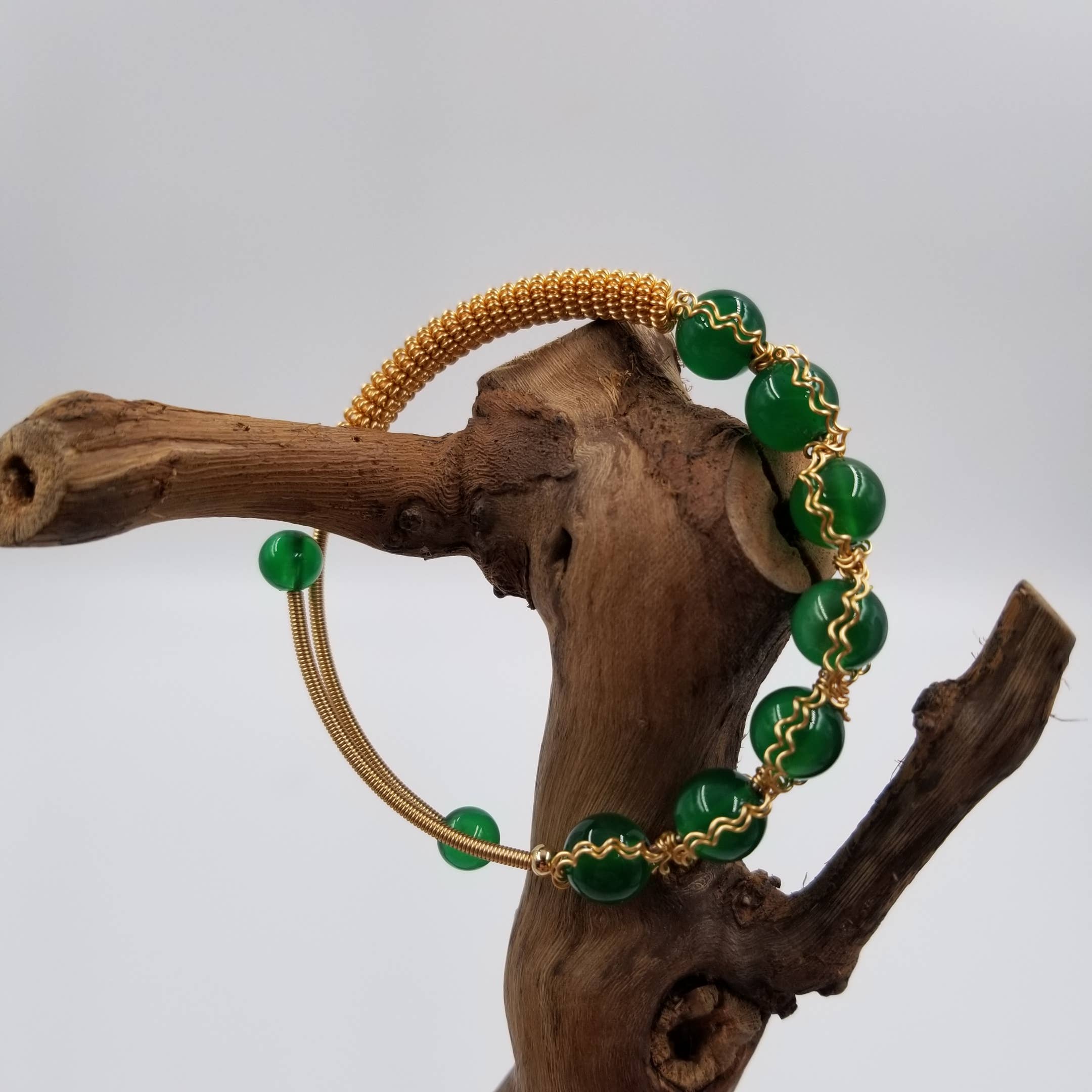 CHAKRA JEWELRY – Engroshandel Perlearmbånd – Håndlavet naturlig grøn agat 14K armbånd0