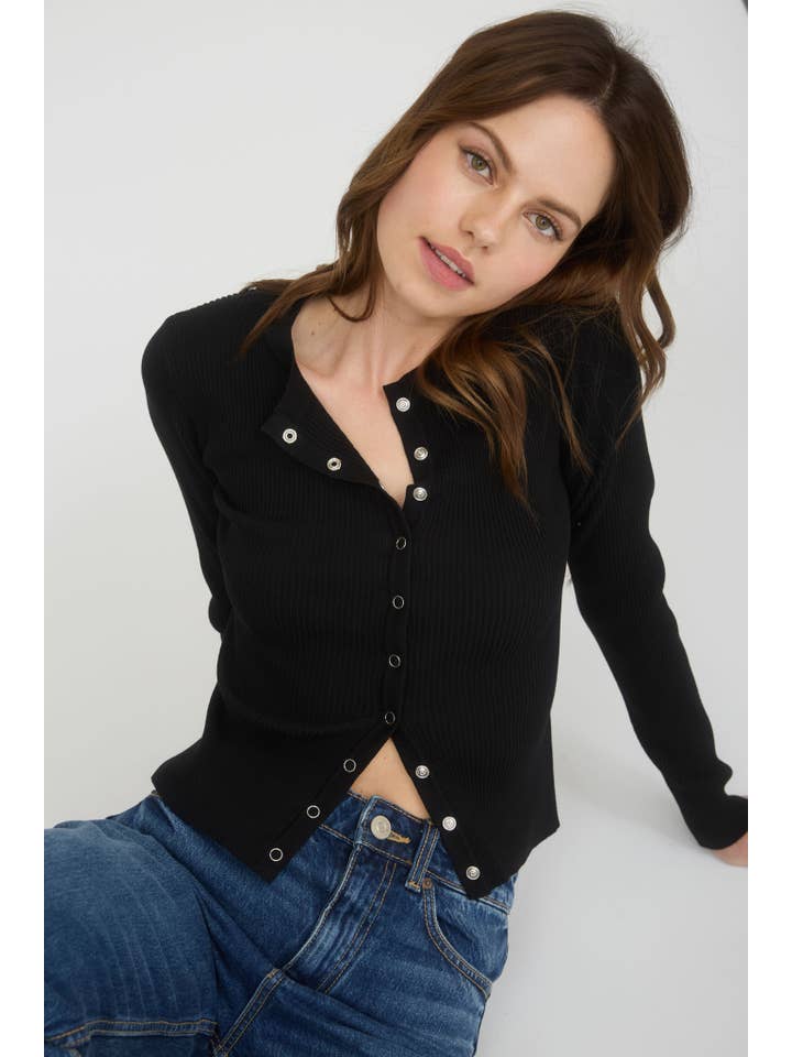 The Workshop Studio - Vente Cardigan – femme - GILET EN MAILLE À COL ROND AVEC BOUTONS-PRESSION4