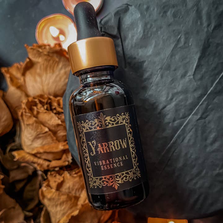 Essenza di Fiori di Achillea | Elisir Rituale Stregato per la vendita all'ingrosso da parte di Gate and Garden Herbals